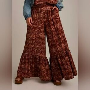 Torrid Festi Leopard Tiered Straight Pant, Size 2